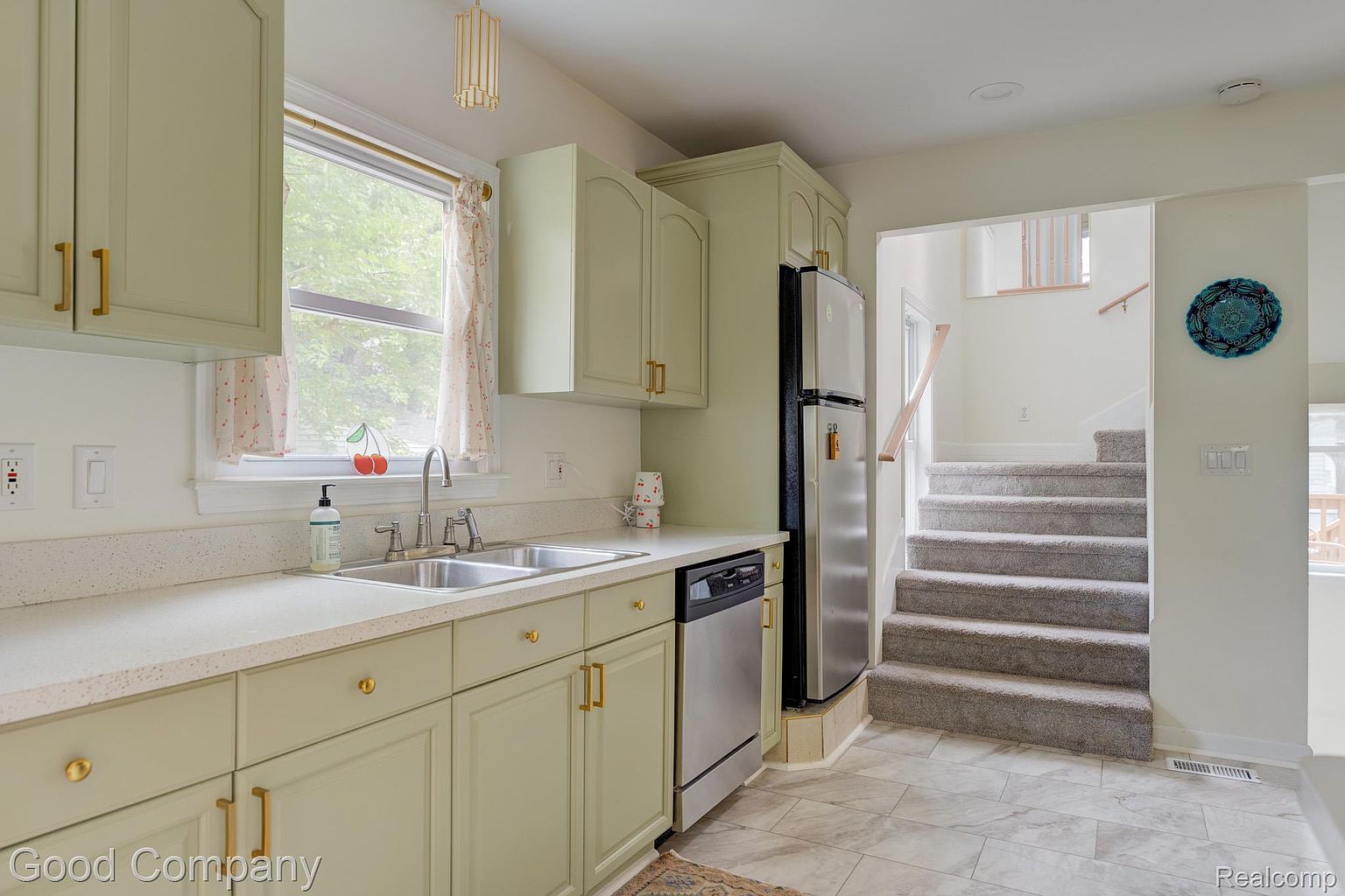 1665 W Troy St, photo 17