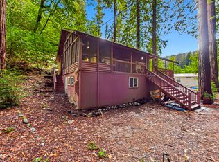 243 Forest Dr, Redway, CA 95560