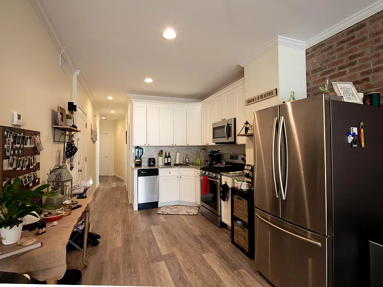 92 1st Ave #4 — Photo 8