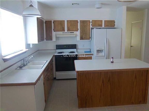 4th image of 4009 Stormcrest Dr