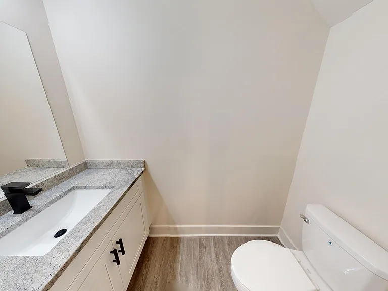 322 Donovan St — Photo 10