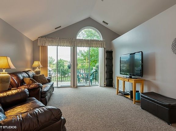2nd image of 1680 Columbia Cir Unit 2