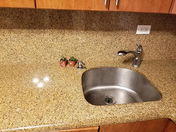 5th image of 250 174th St APT 1611