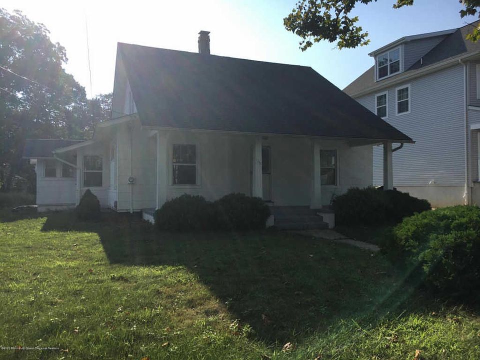 2nd image of 1713 M St