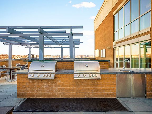 5th image of 1550 7th St NW #2025023