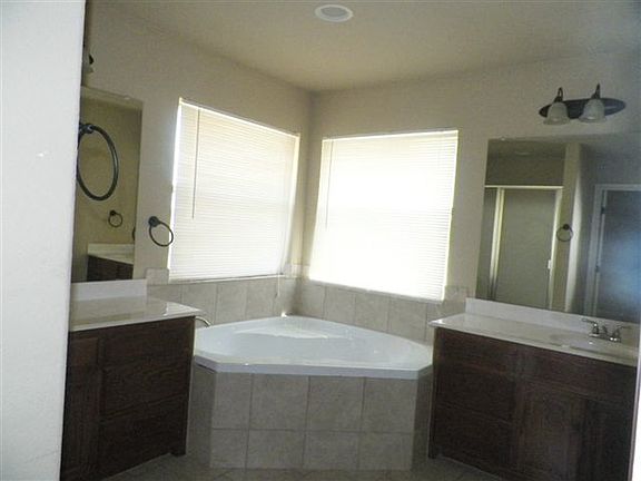 4th image of 2416 Tigua Ct