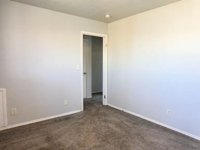 Pembroke Pines Apartments — Photo 38