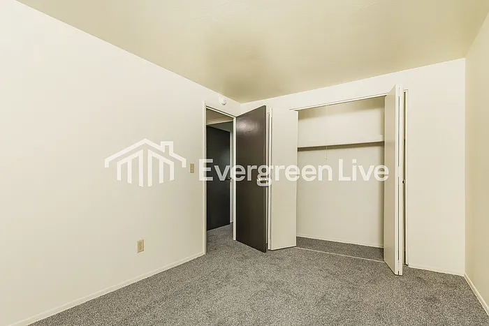 6291 Leawood Dr — Photo 12