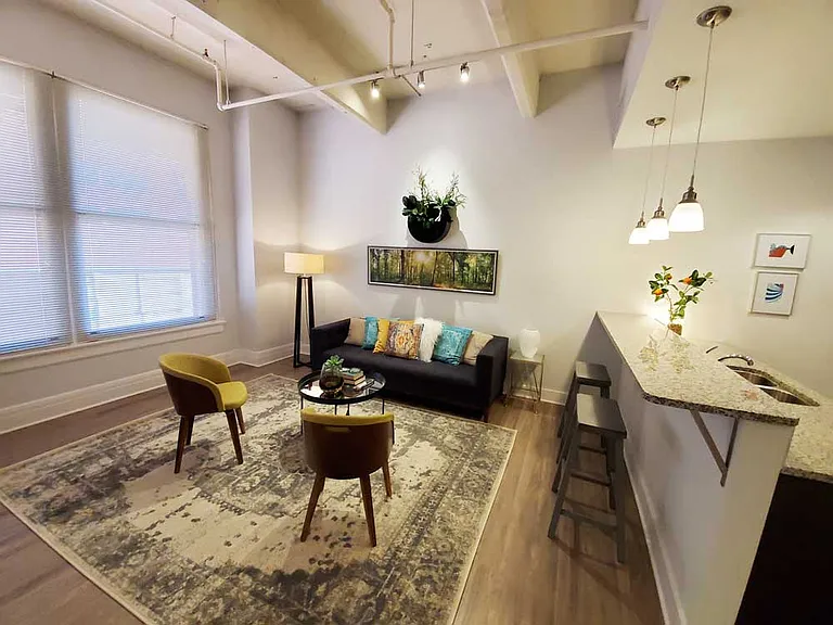 Newberry Lofts on 6th — Photo 15