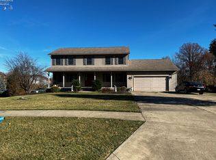 710 Walnut Ridge Ln, Sandusky, OH 44870