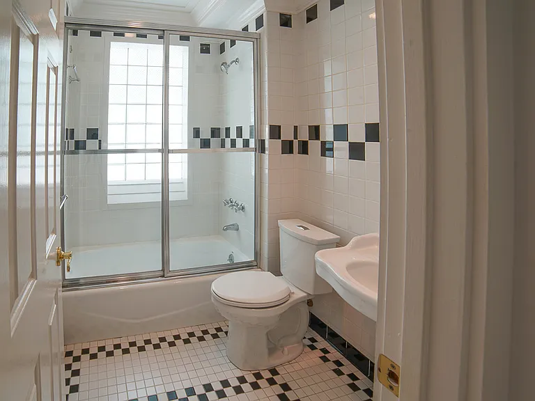 780 Penn Ave NE #C — Photo 12