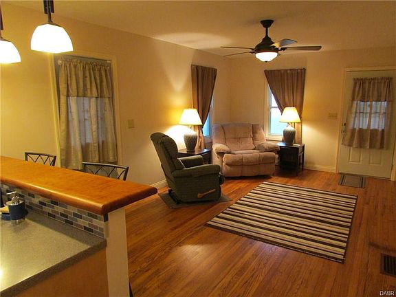 3rd image of 151 W Orchard Springs Dr