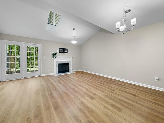 2nd image of 65 Forest Oaks Dr