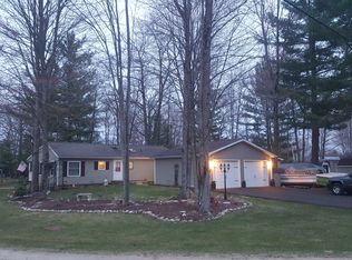 3924 Thendara Ct, Gladwin, MI 48624