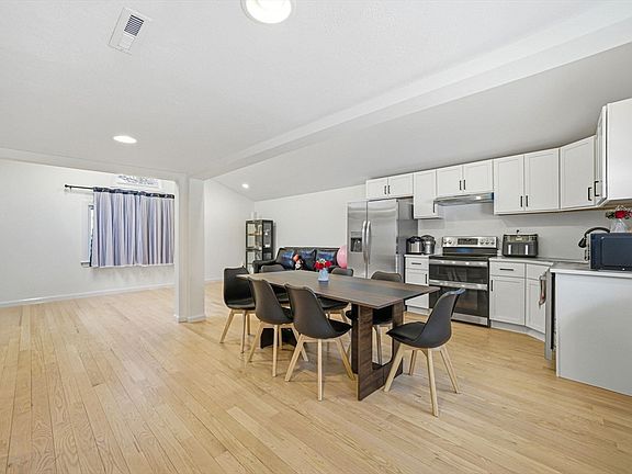 2nd image of 2 Chestnut Ter