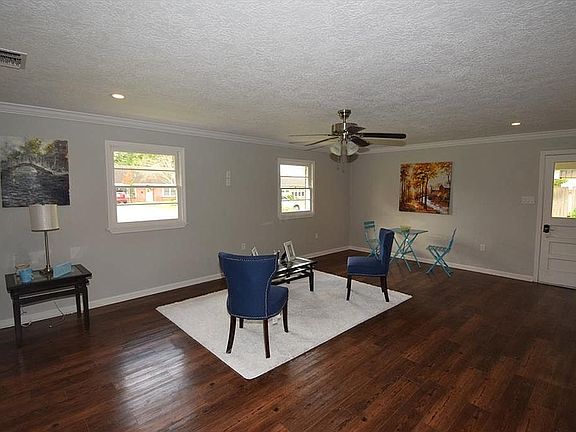 4th image of 718 Rosalie St