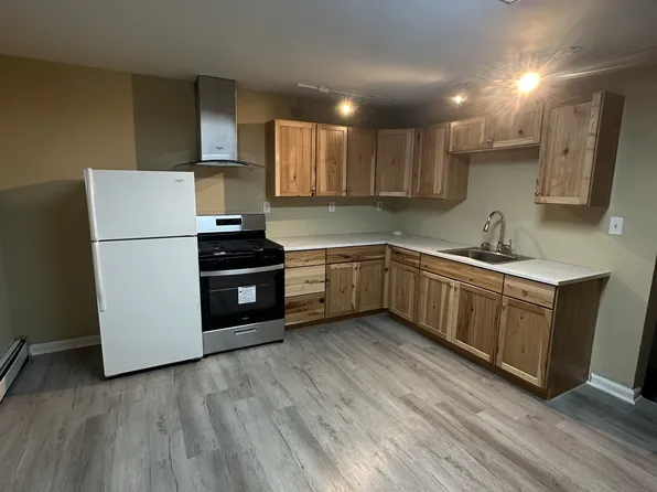 207 Gorham Ave, Mayfield, PA 18433