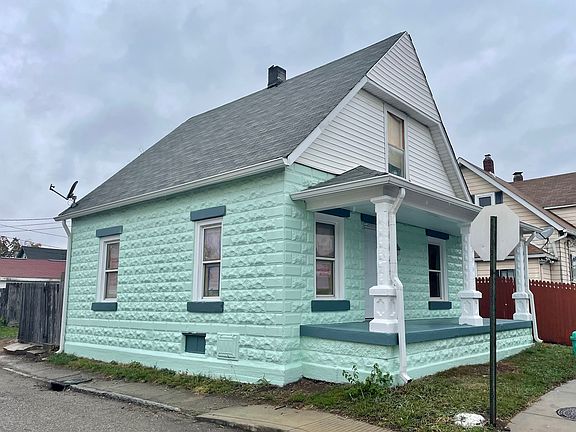 2nd image of 2048 S Pennsylvania St