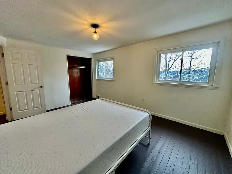 3016 Mary St — Photo 4