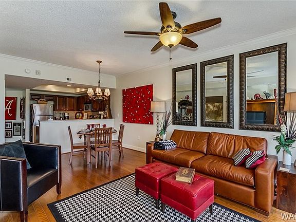 3rd image of 1155 12th St Unit 105