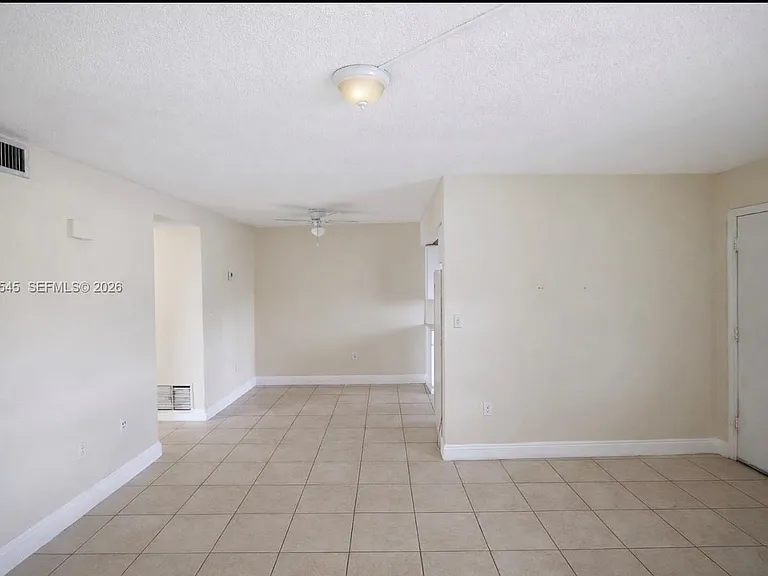 12275 NE 19th Ave #11 — Photo 4
