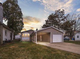 2412 Harding Ave, Lansing, MI 48910