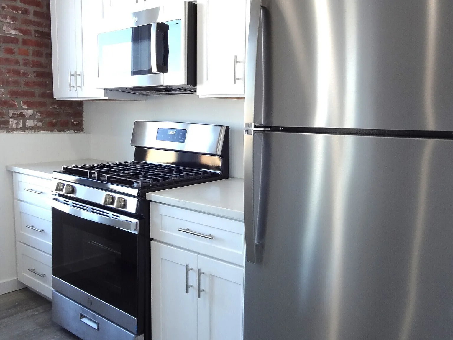 1 bed, 1.0 bath, 750 sqft, $1,995 — Photo 4