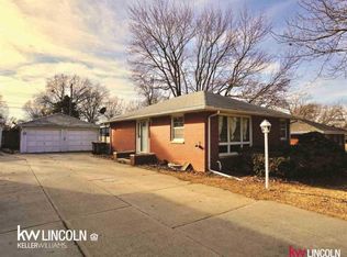 4121 Locust St, Lincoln, NE 68516