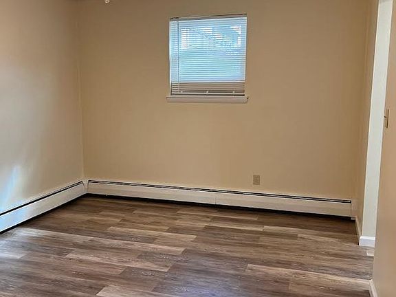5th image of 243 Churchill Rd #2