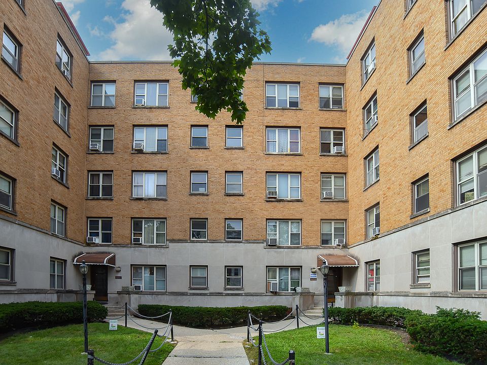 1st image of 2610 W Balmoral Ave APT 203