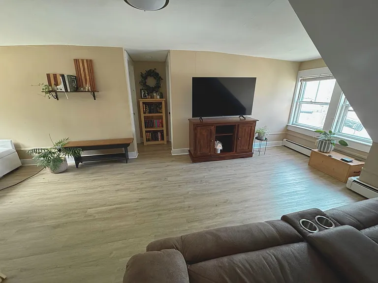 29 Central St #3 — Photo 2