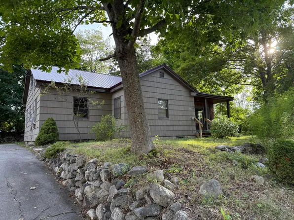 26 Pleasant Street, Millinocket, ME 04462