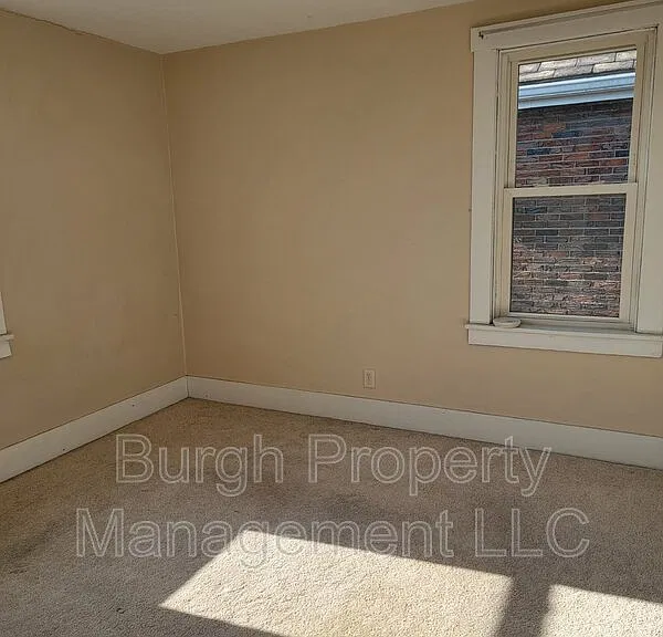 1316 Justine St — Photo 13