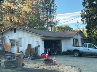 420 NW Pleasant View Dr, Grants Pass, OR 97526