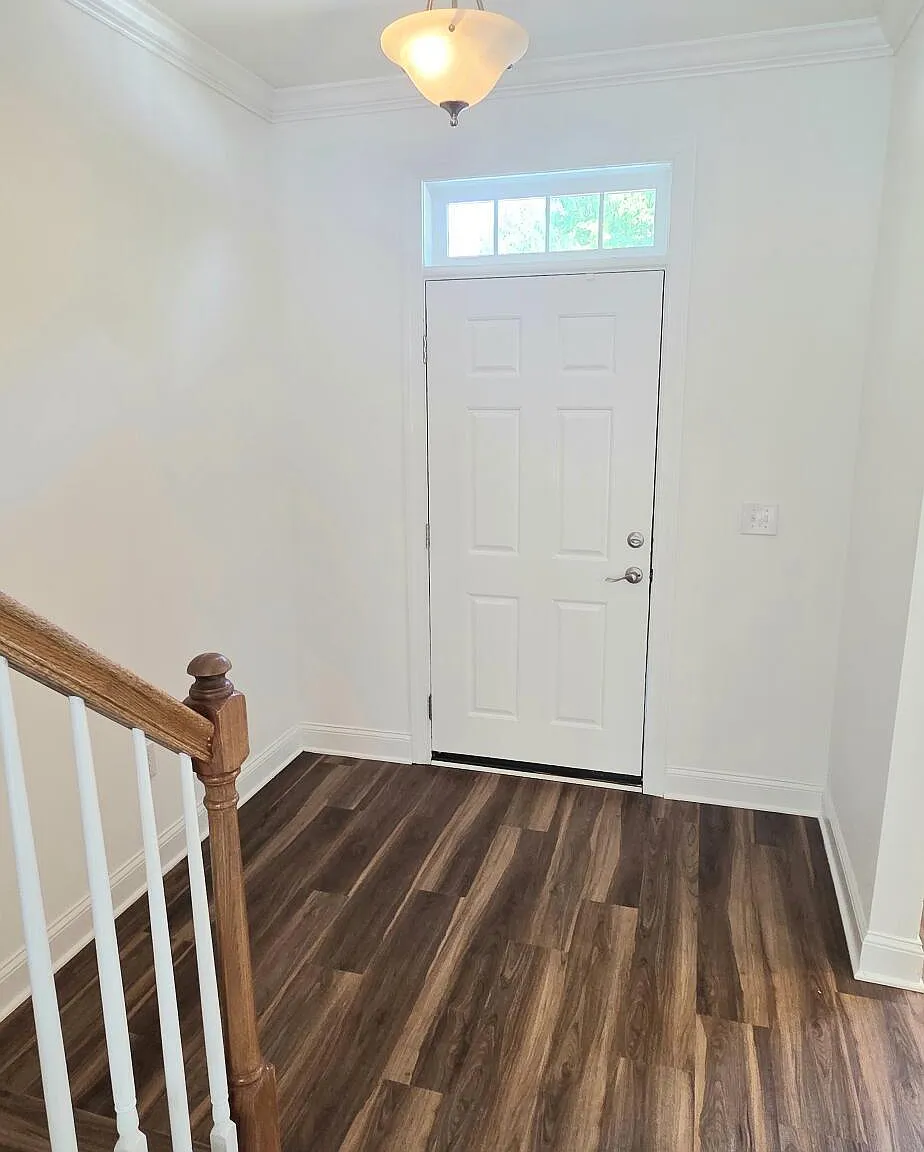 3 bed, 2.5 bath, 1542 sqft, $1,795 — Photo 2
