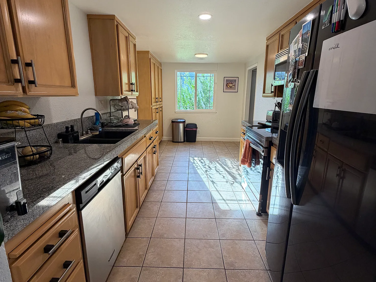 4 bed, 2.5 bath, 1848 sqft, $4,900 — Photo 4