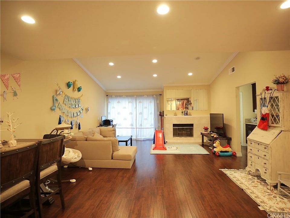 1st image of 2058 Kiowa Crest Dr #1