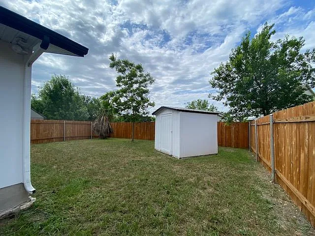 7102 Villita Avenida St — Photo 14