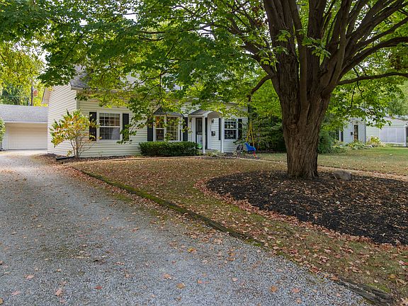 3rd image of 5323 Graceland Ave