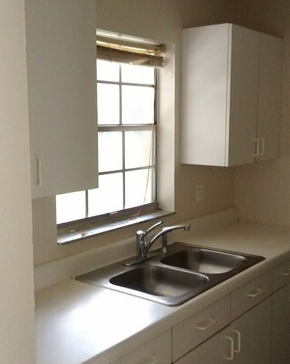 1st image of 415 Marion Oaks Dr