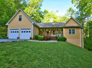 410 Maclor Forest Cres, Franklin, NC 28734