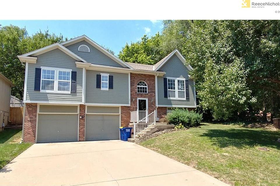 Wonderful home on culdesac.