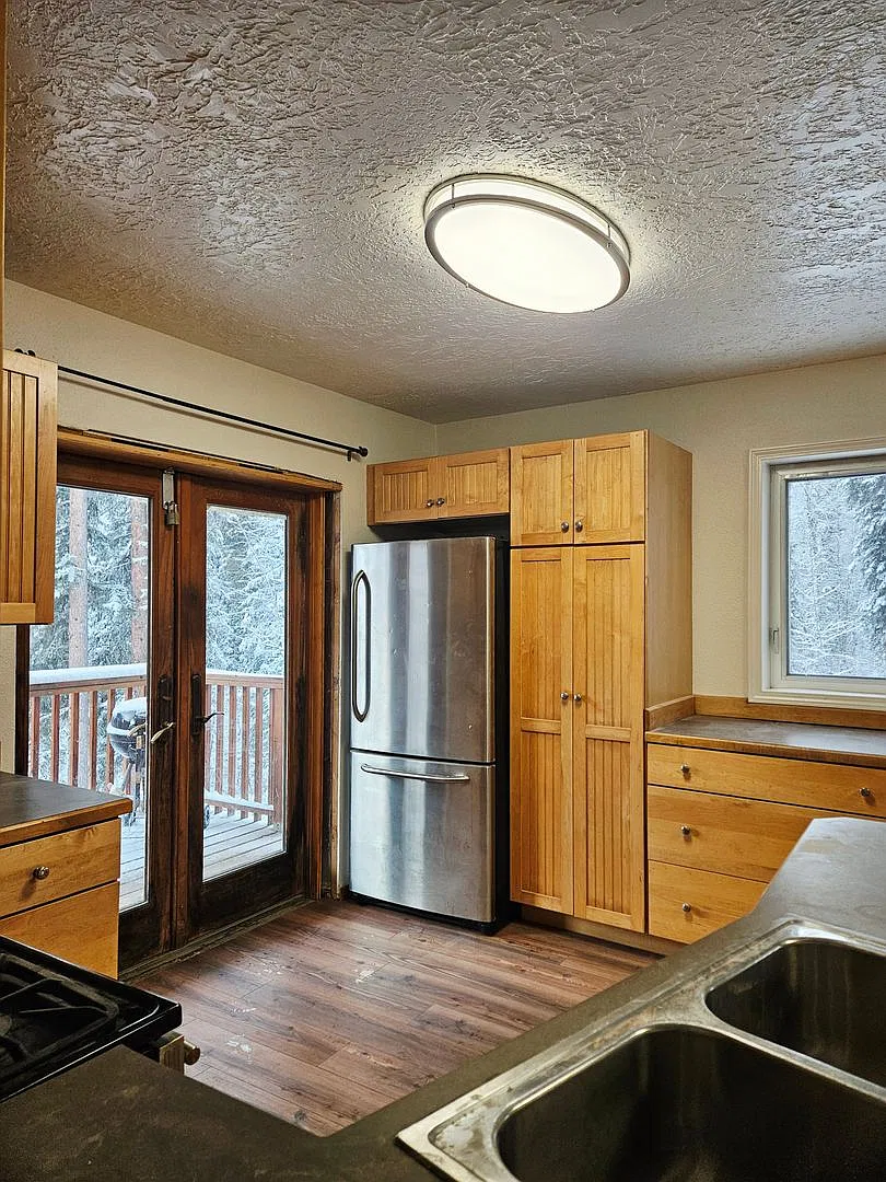 Spacious 1 bed/1 bath off Chena Hot Springs Rd! — Photo 3