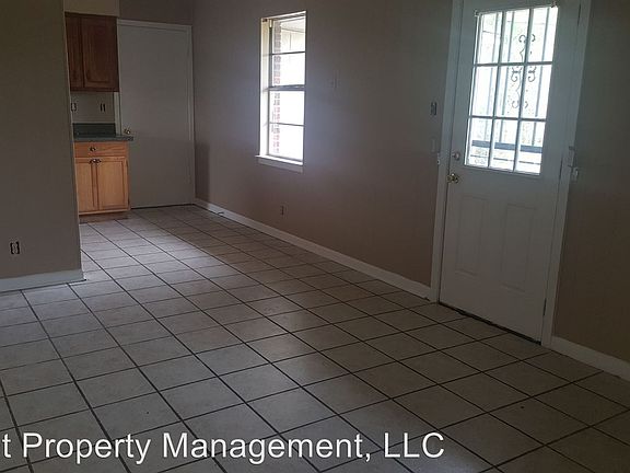 3rd image of 3543 W Big Bend Dr