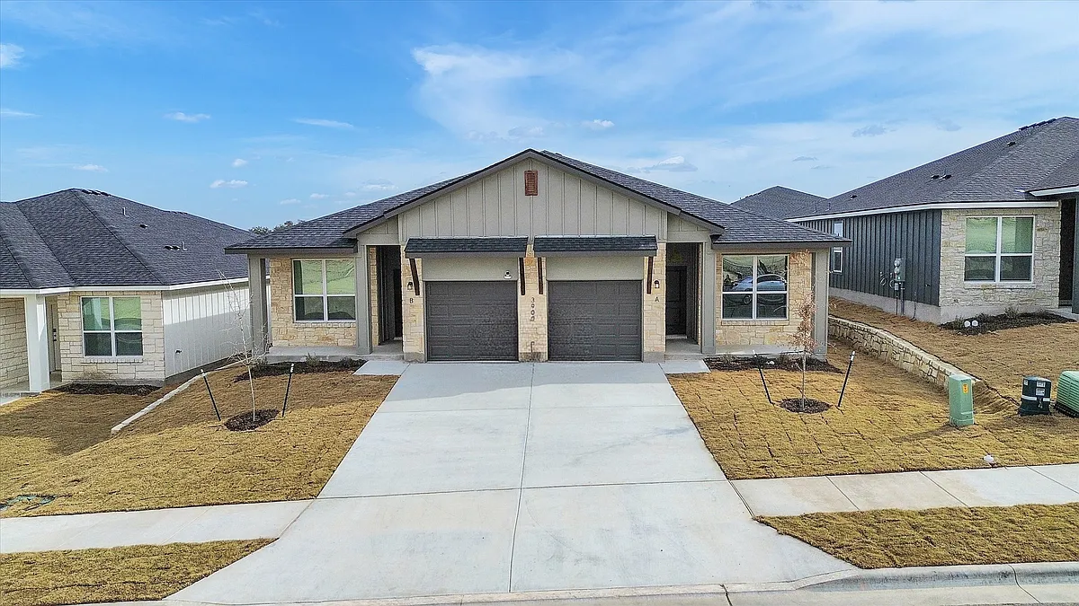 Building Photo - 3902 American Elm Dr #A