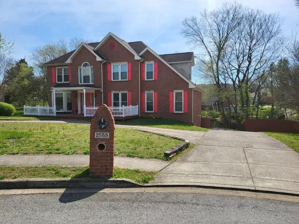 2555 Stone Briar Dr, Clarksville, TN 37043