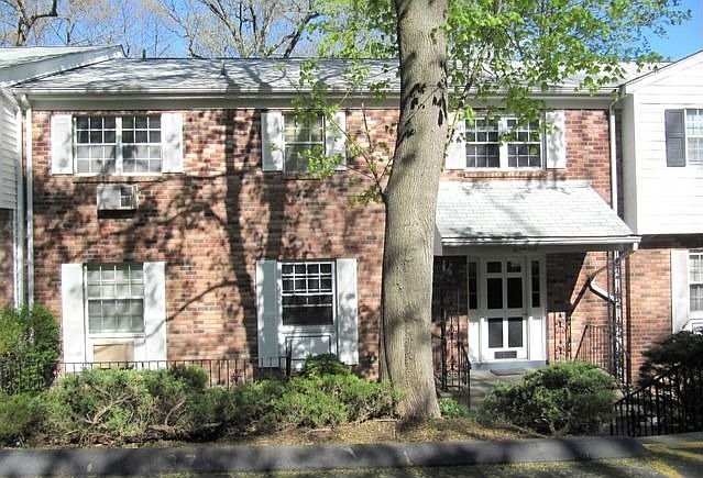 1st image of 102 Woodland Hills Rd #102