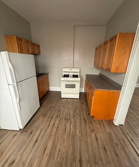 697 Clinton Ave S #1 — Photo 4