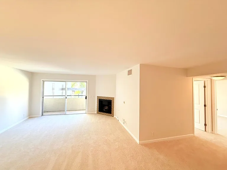 4702 Fulton Ave #209 — Photo 2