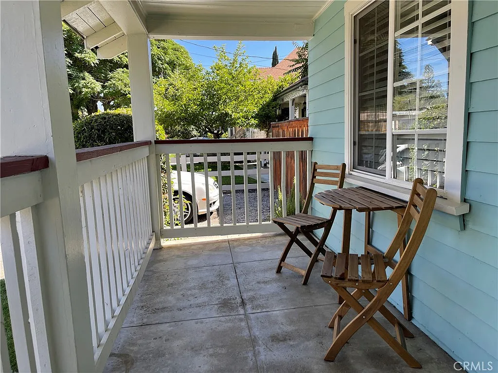 2 bed, 600 sqft, $3,000 — Photo 3